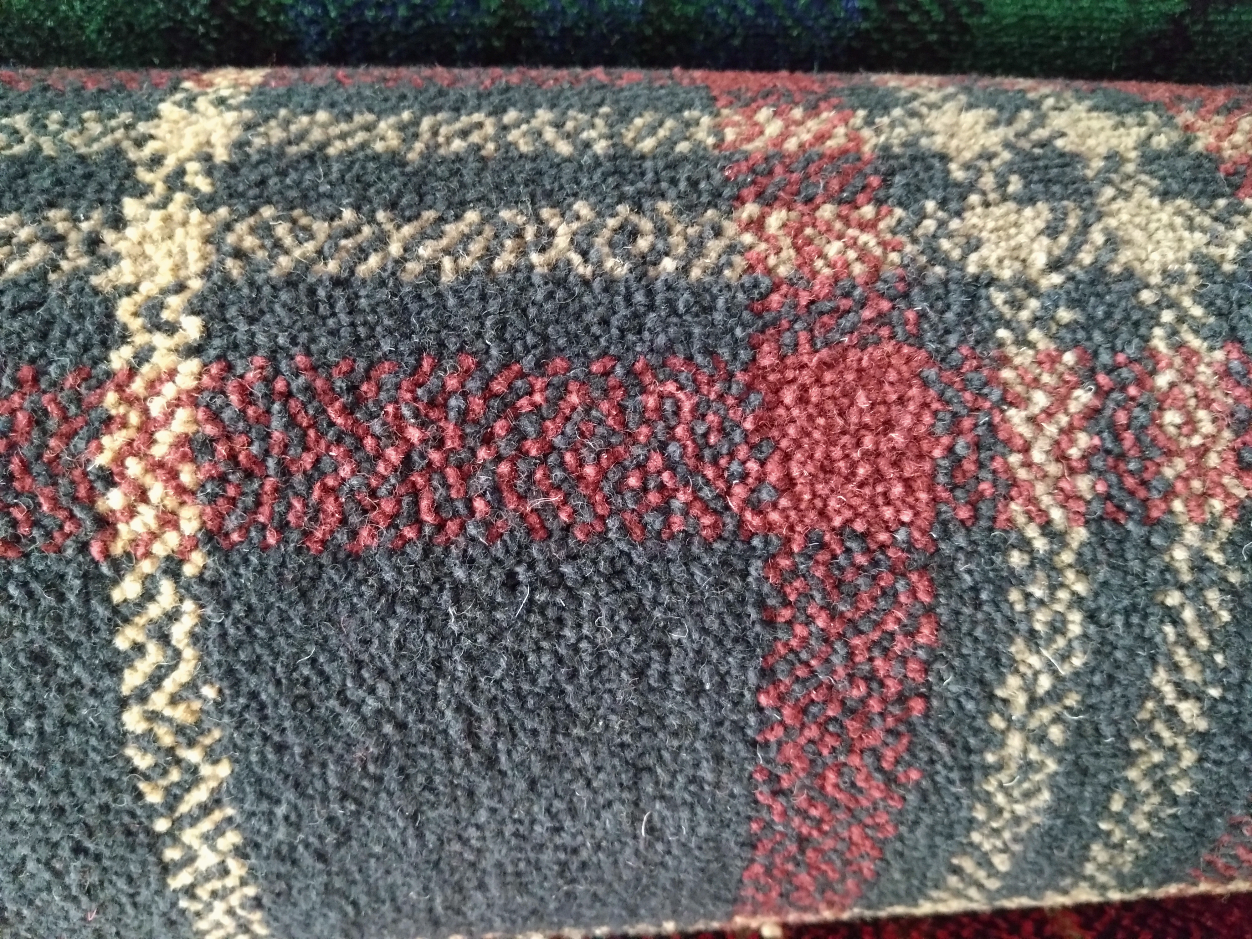 >TARTANESQUE GLEN SHIEL 